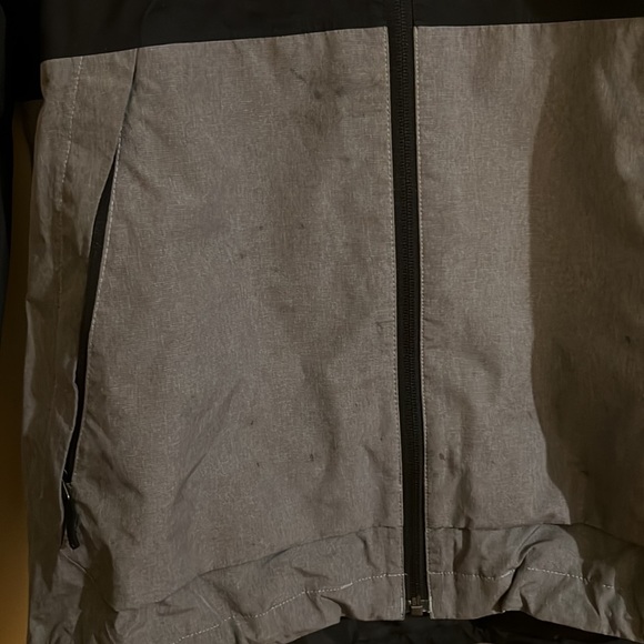 The North Face Wind Jacket - Picture 2 of 7